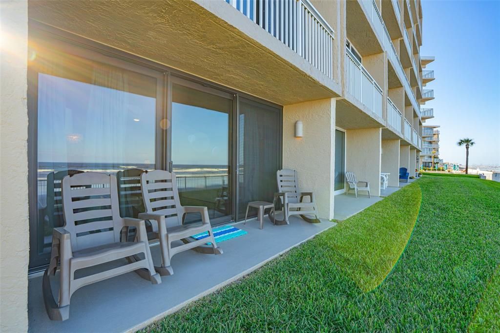 合同活跃: $759,000 (2 贝兹, 2 浴室, 1192 平方英尺)