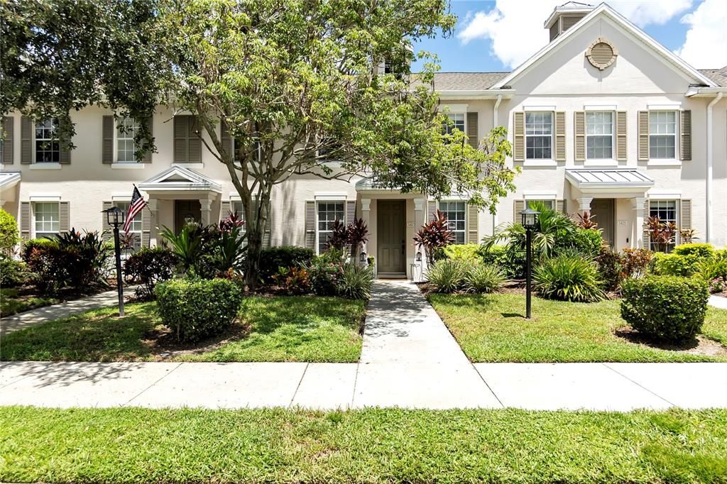 For Rent: $2,450 (3 beds, 2 baths, 1628 Square Feet)