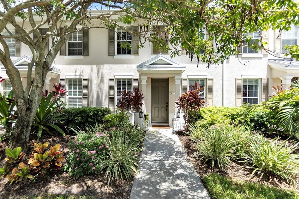 For Rent: $2,450 (3 beds, 2 baths, 1628 Square Feet)