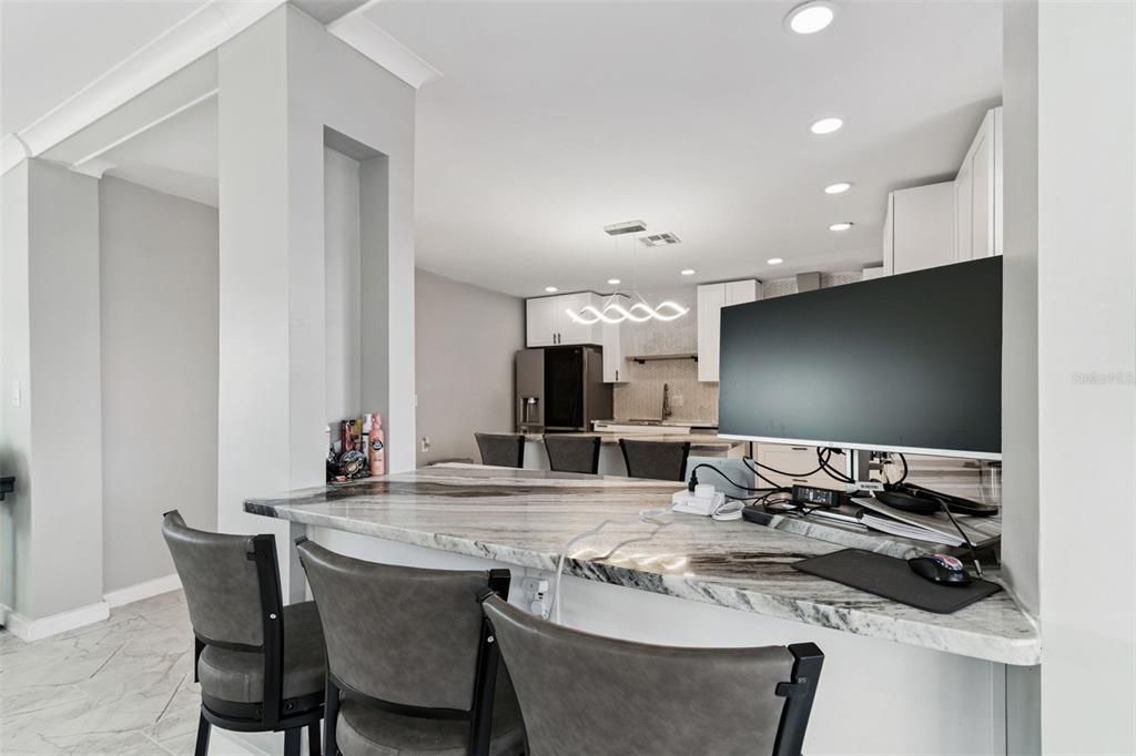 待售: $1,000,000 (4 贝兹, 3 浴室, 1723 平方英尺)