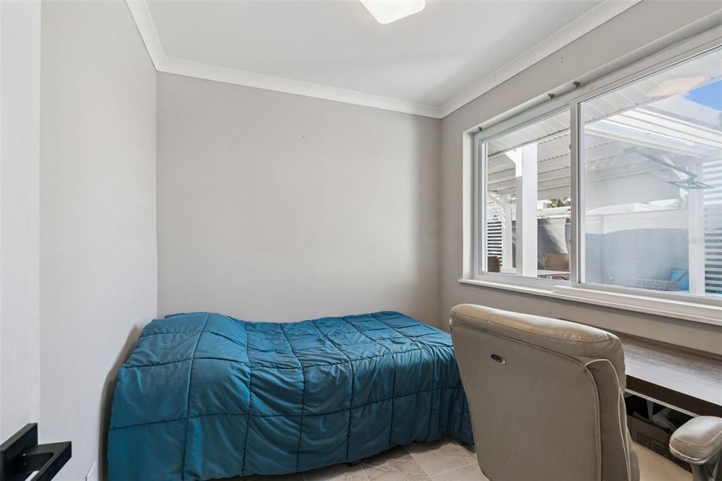 待售: $1,000,000 (4 贝兹, 3 浴室, 1723 平方英尺)