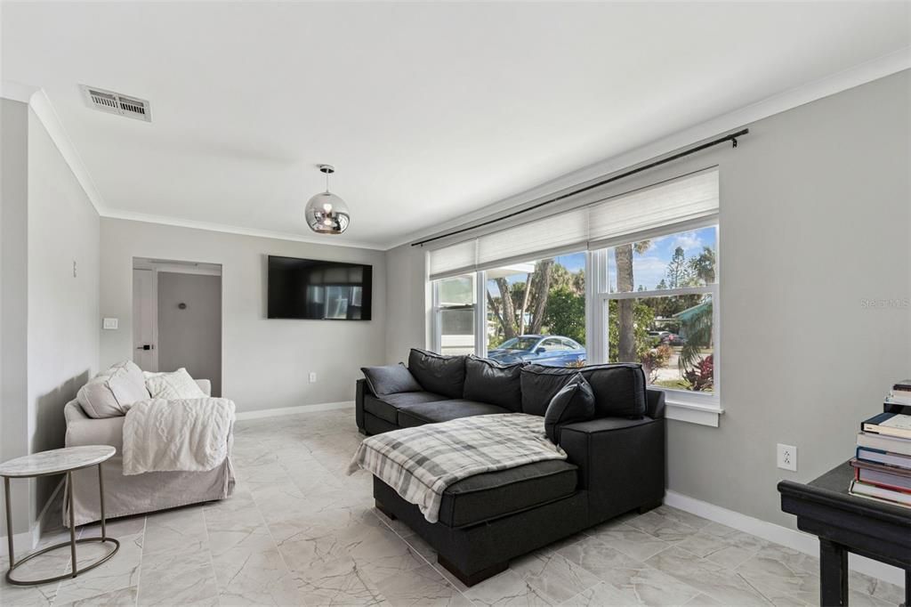 待售: $1,000,000 (4 贝兹, 3 浴室, 1723 平方英尺)