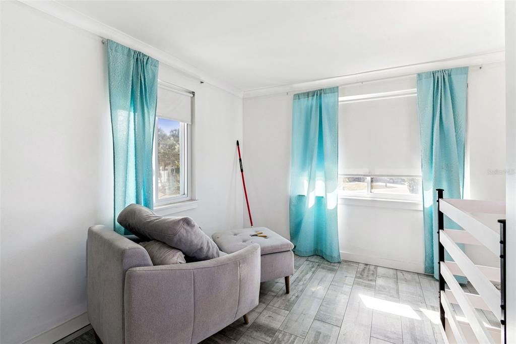 待售: $1,000,000 (4 贝兹, 3 浴室, 1723 平方英尺)