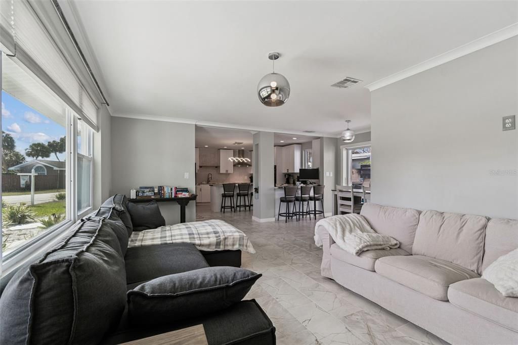 待售: $1,000,000 (4 贝兹, 3 浴室, 1723 平方英尺)