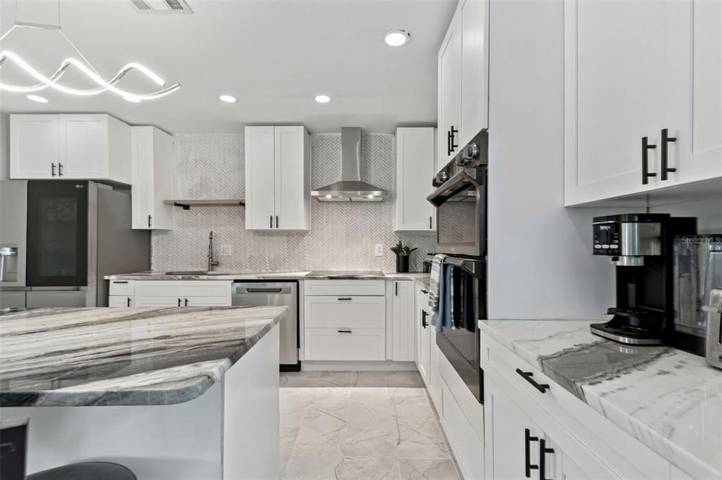 待售: $1,000,000 (4 贝兹, 3 浴室, 1723 平方英尺)