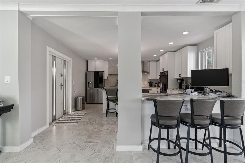 待售: $1,000,000 (4 贝兹, 3 浴室, 1723 平方英尺)