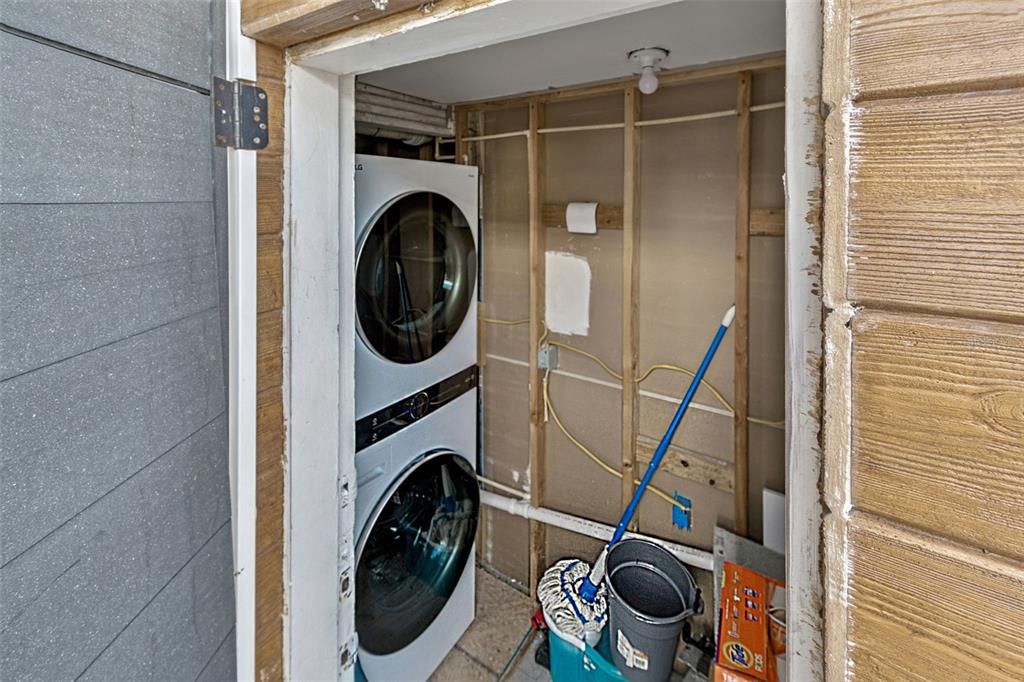 待售: $1,000,000 (4 贝兹, 3 浴室, 1723 平方英尺)