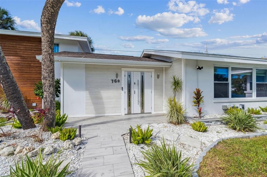 待售: $1,000,000 (4 贝兹, 3 浴室, 1723 平方英尺)