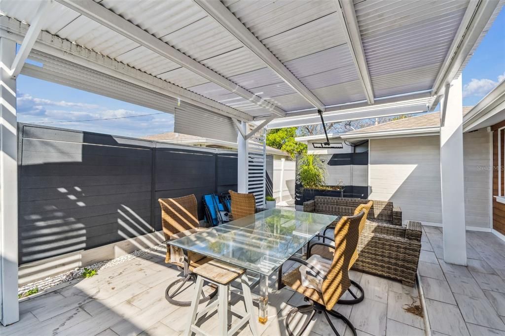 待售: $1,000,000 (4 贝兹, 3 浴室, 1723 平方英尺)