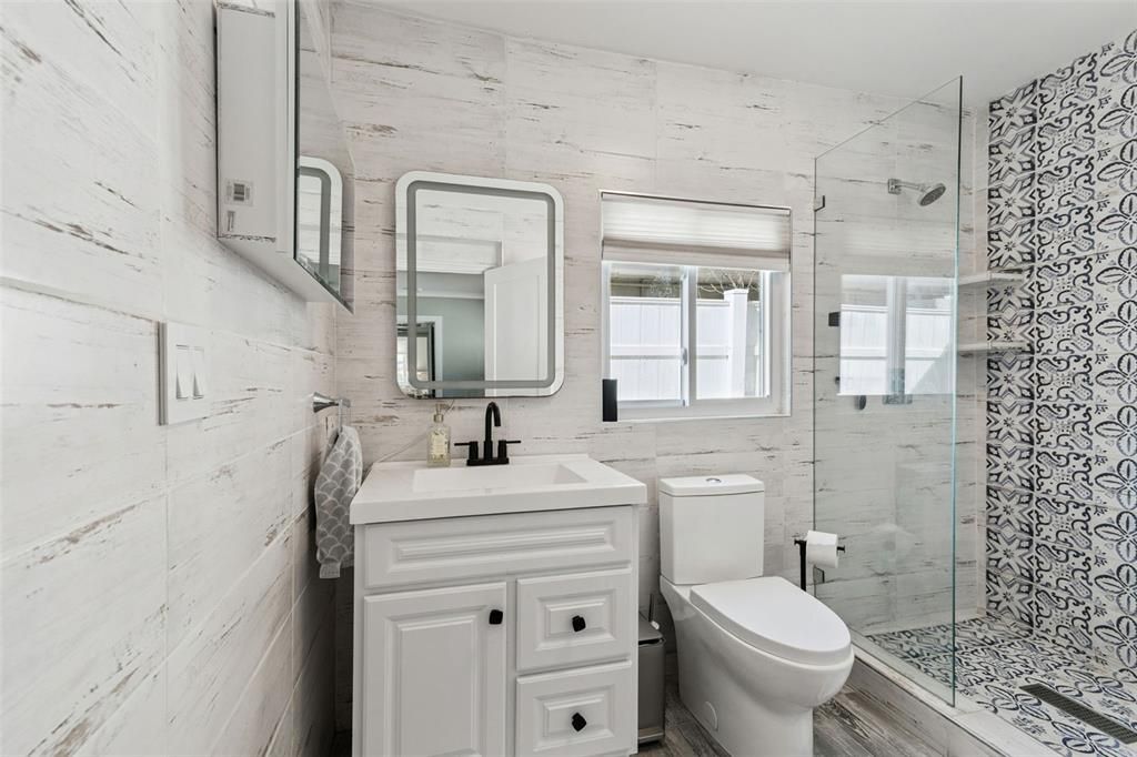 待售: $1,000,000 (4 贝兹, 3 浴室, 1723 平方英尺)