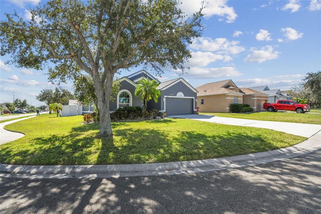 For Sale: $360,000 (3 beds, 2 baths, 1550 Square Feet)