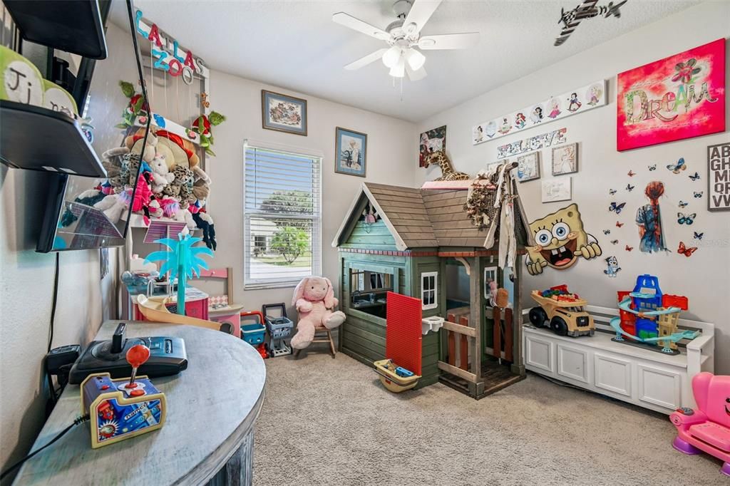 For Sale: $360,000 (3 beds, 2 baths, 1550 Square Feet)