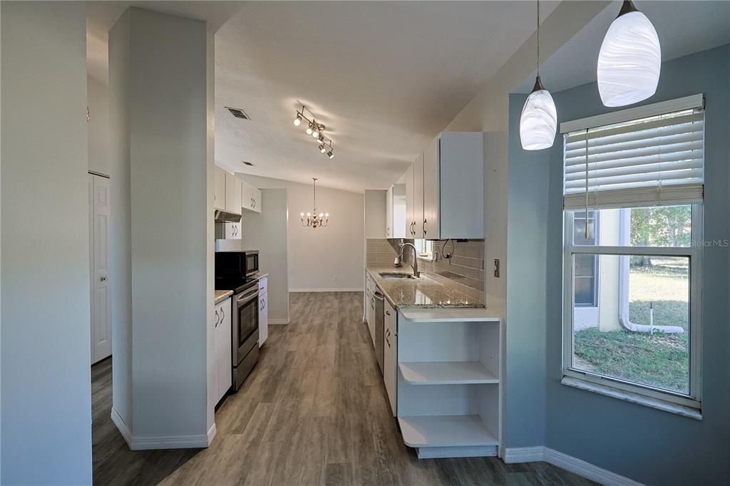 待售: $189,900 (2 贝兹, 2 浴室, 1254 平方英尺)