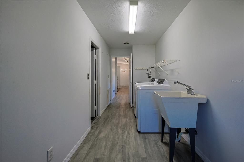 待售: $189,900 (2 贝兹, 2 浴室, 1254 平方英尺)