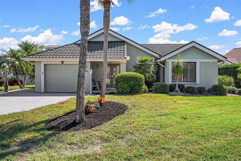 For Sale: $398,500 (3 beds, 2 baths, 1608 Square Feet)