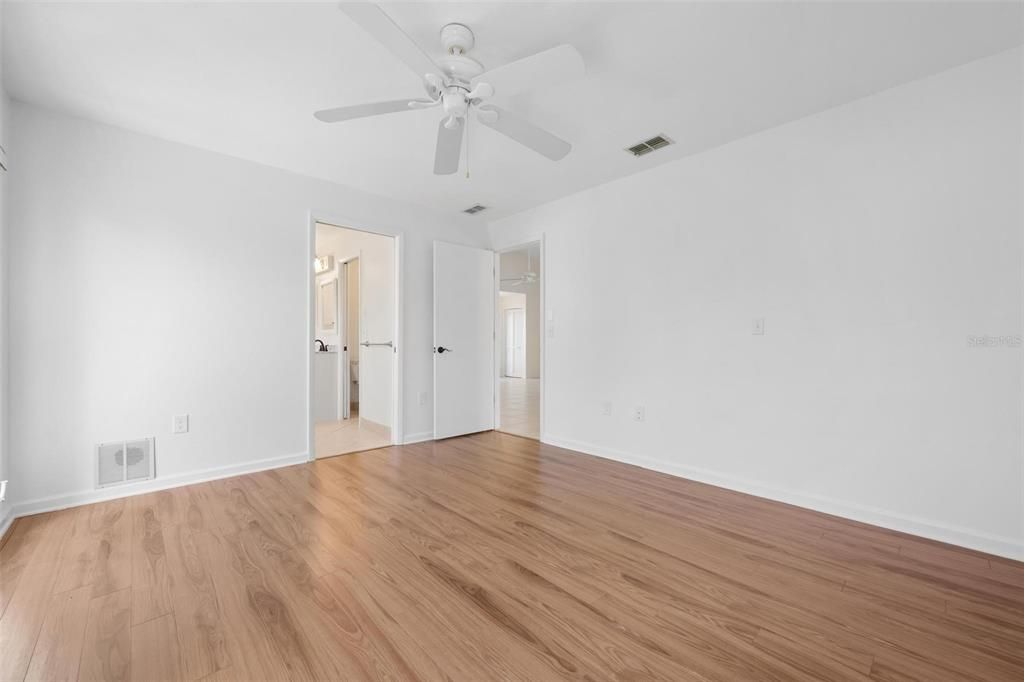 For Sale: $398,500 (3 beds, 2 baths, 1608 Square Feet)