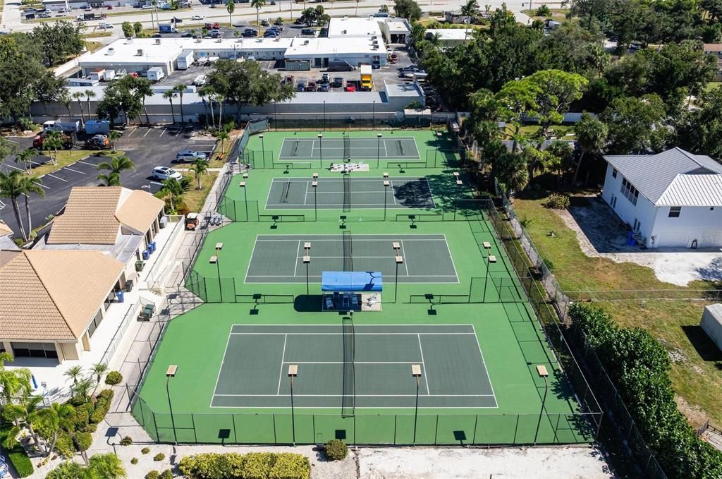 For Sale: $398,500 (3 beds, 2 baths, 1608 Square Feet)