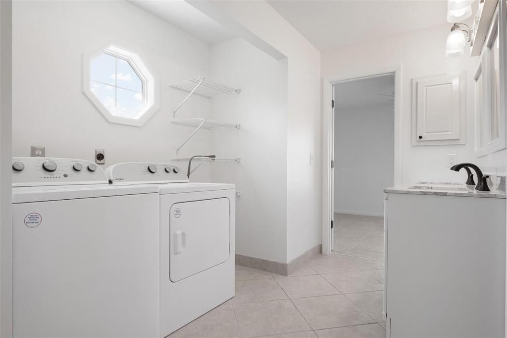 For Sale: $398,500 (3 beds, 2 baths, 1608 Square Feet)