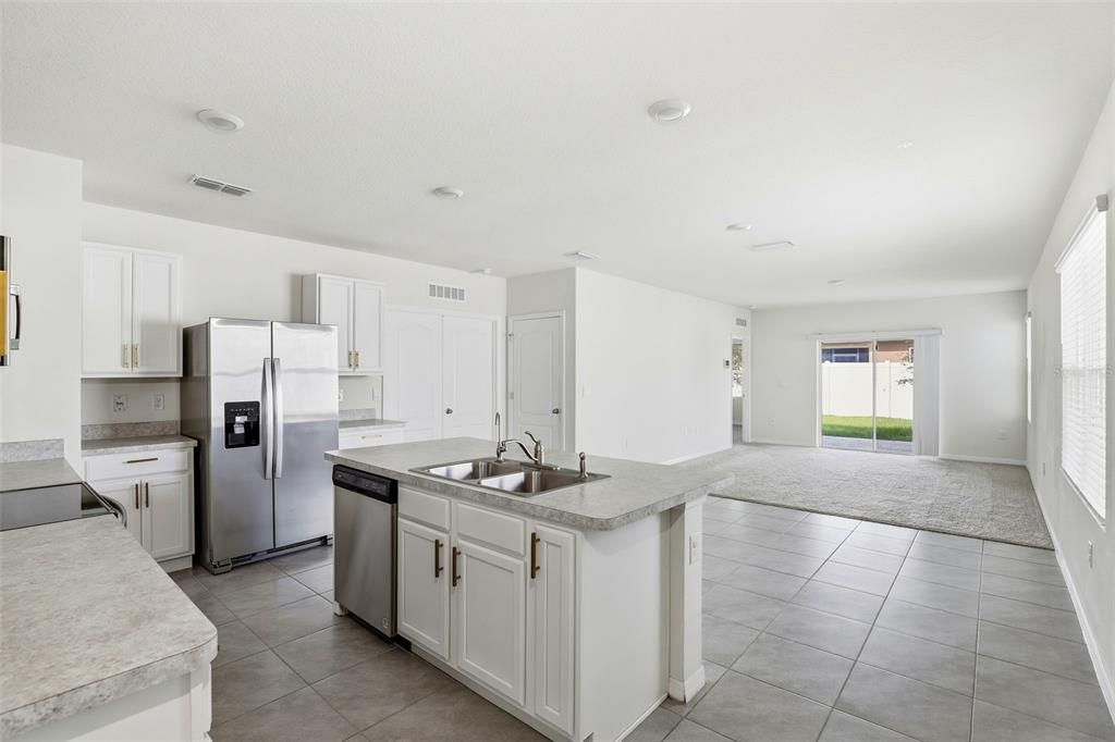 待售: $345,000 (3 贝兹, 2 浴室, 1620 平方英尺)