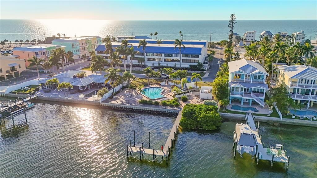 На продажу: $775,000 (2 спален, 2 ванн, 1259 Квадратных фут)