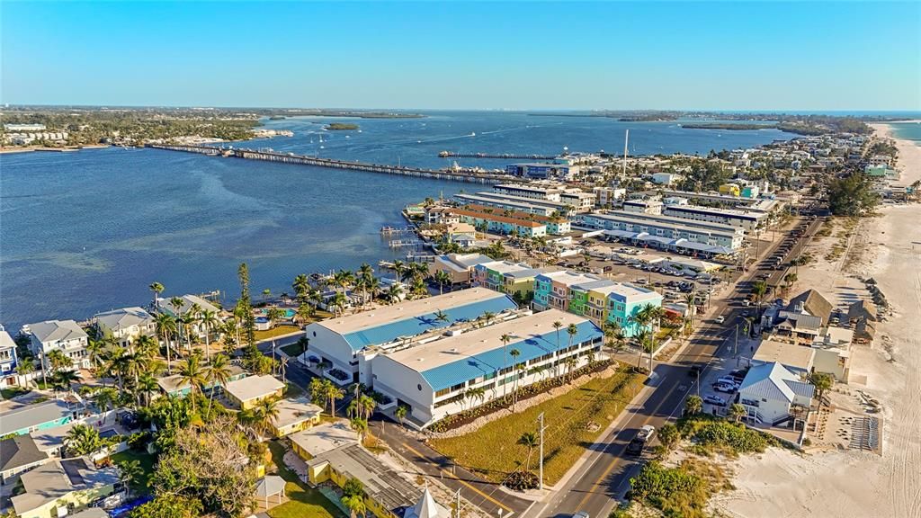 На продажу: $775,000 (2 спален, 2 ванн, 1259 Квадратных фут)