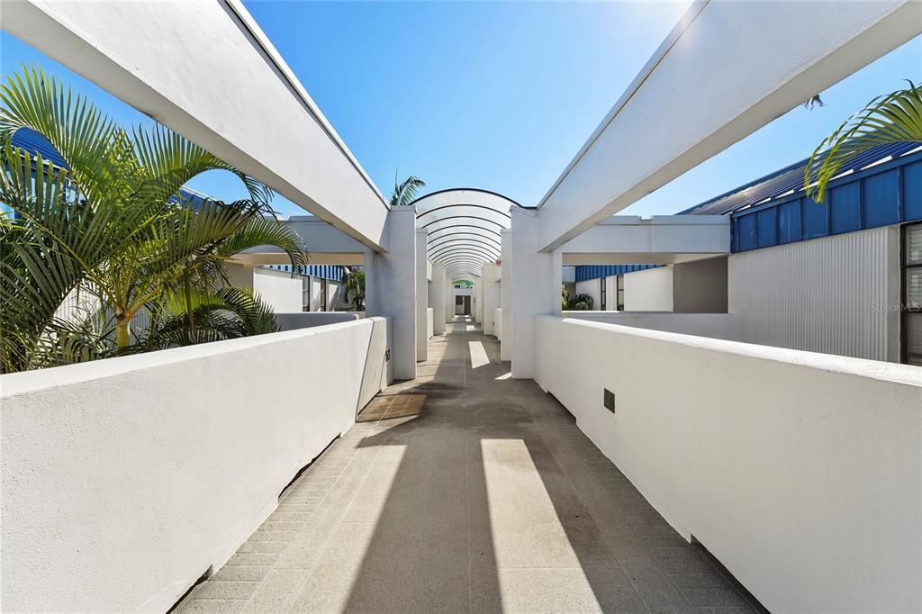 На продажу: $775,000 (2 спален, 2 ванн, 1259 Квадратных фут)