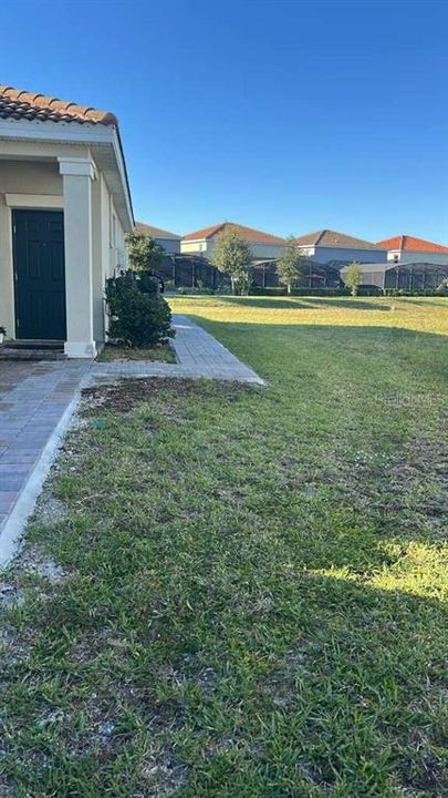 出租: $1,300 (1 贝兹, 1 浴室, 500 平方英尺)