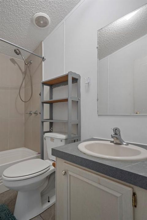 En Venta: $279,900 (3 camas, 2 baños, 960 Pies cuadrados)