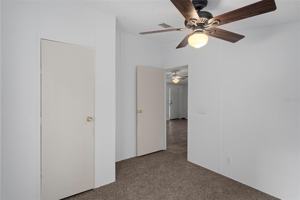 En Venta: $279,900 (3 camas, 2 baños, 960 Pies cuadrados)