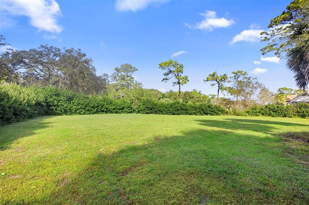 For Sale: $2,590,000 (5 beds, 5 baths, 8100 Square Feet)