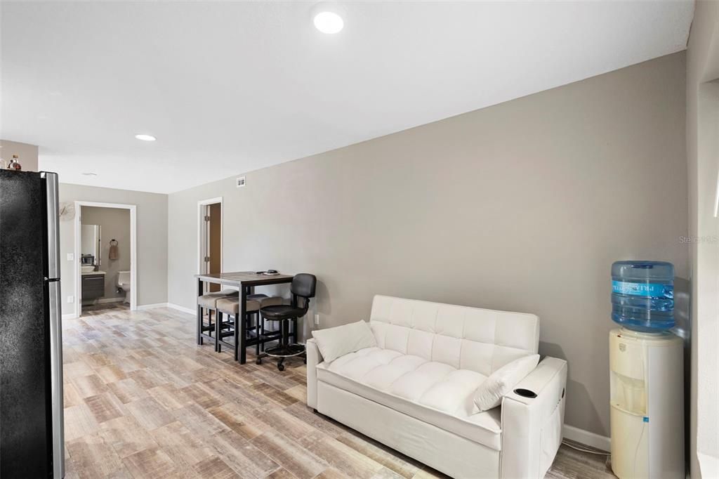 For Sale: $2,590,000 (5 beds, 5 baths, 8100 Square Feet)