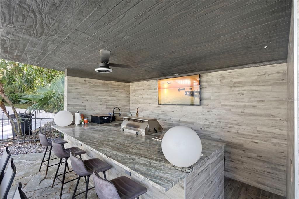 For Sale: $2,590,000 (5 beds, 5 baths, 8100 Square Feet)