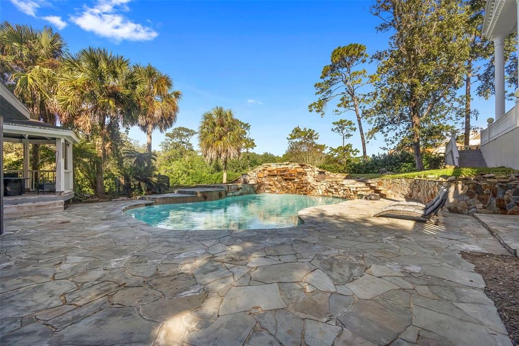 For Sale: $2,590,000 (5 beds, 5 baths, 8100 Square Feet)