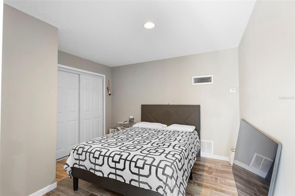 For Sale: $2,590,000 (5 beds, 5 baths, 8100 Square Feet)