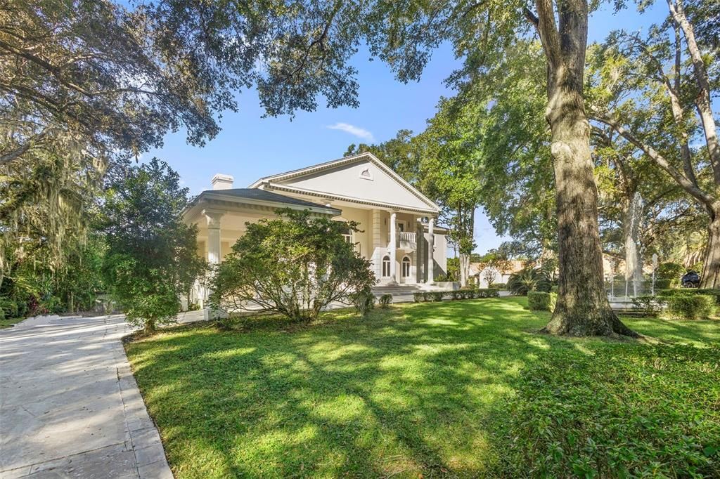 For Sale: $2,590,000 (5 beds, 5 baths, 8100 Square Feet)