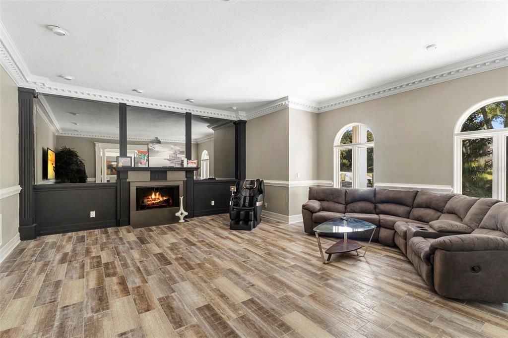 For Sale: $2,590,000 (5 beds, 5 baths, 8100 Square Feet)