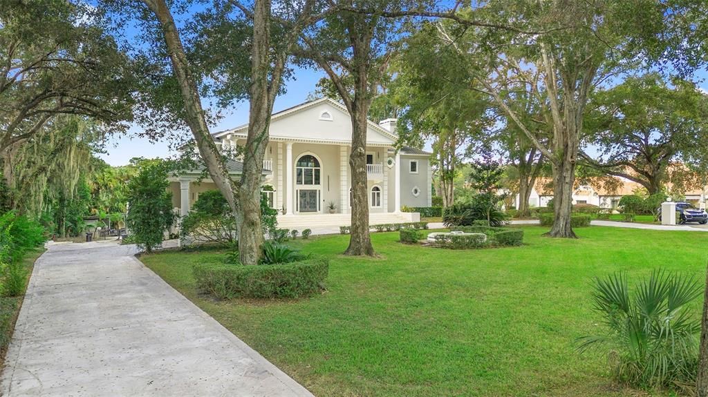 For Sale: $2,590,000 (5 beds, 5 baths, 8100 Square Feet)