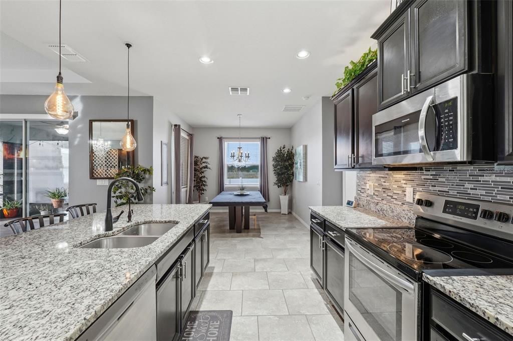 待售: $575,000 (4 贝兹, 3 浴室, 2787 平方英尺)