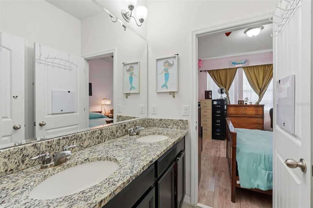 待售: $575,000 (4 贝兹, 3 浴室, 2787 平方英尺)