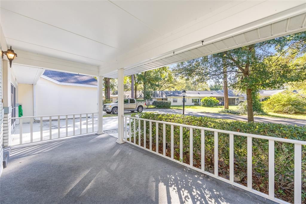 На продажу: $154,900 (2 спален, 2 ванн, 1424 Квадратных фут)