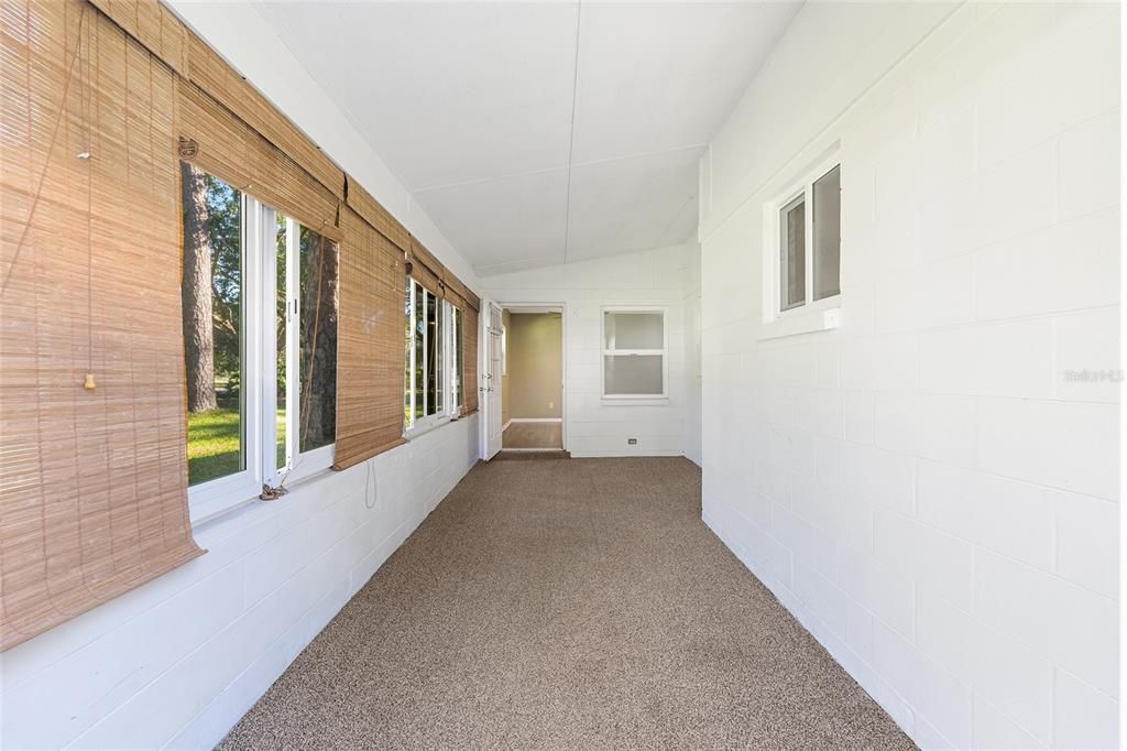 На продажу: $154,900 (2 спален, 2 ванн, 1424 Квадратных фут)