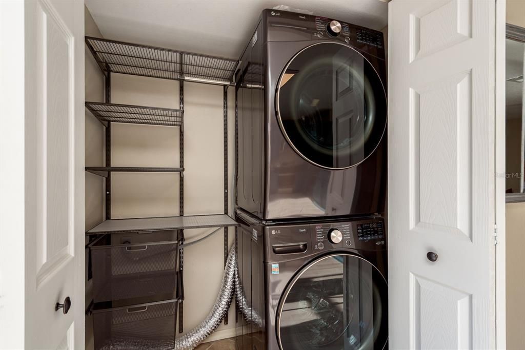 Activo con contrato: $269,000 (2 camas, 2 baños, 1161 Pies cuadrados)