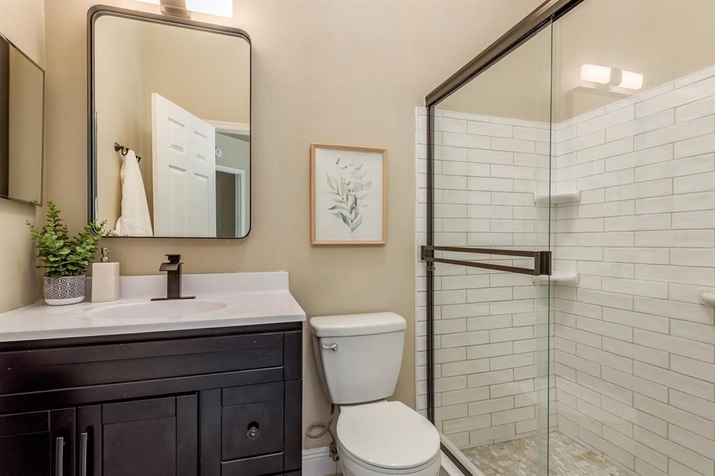 Activo con contrato: $269,000 (2 camas, 2 baños, 1161 Pies cuadrados)