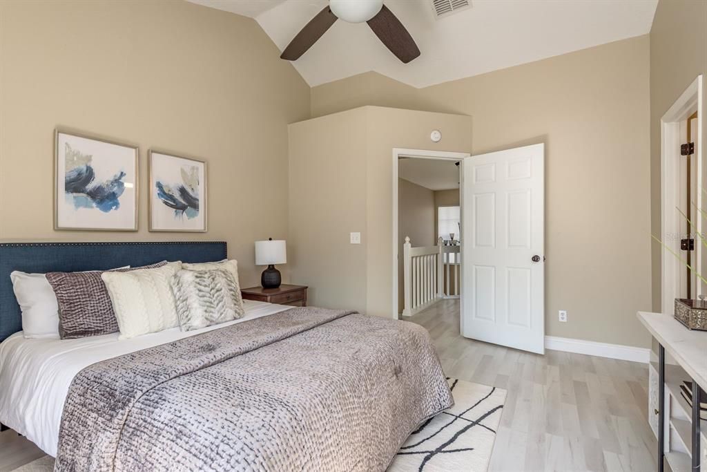 Activo con contrato: $269,000 (2 camas, 2 baños, 1161 Pies cuadrados)