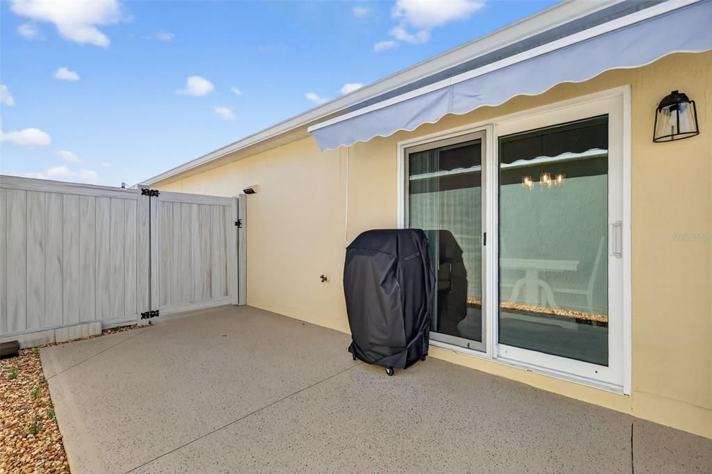 На продажу: $349,997 (2 спален, 2 ванн, 1310 Квадратных фут)