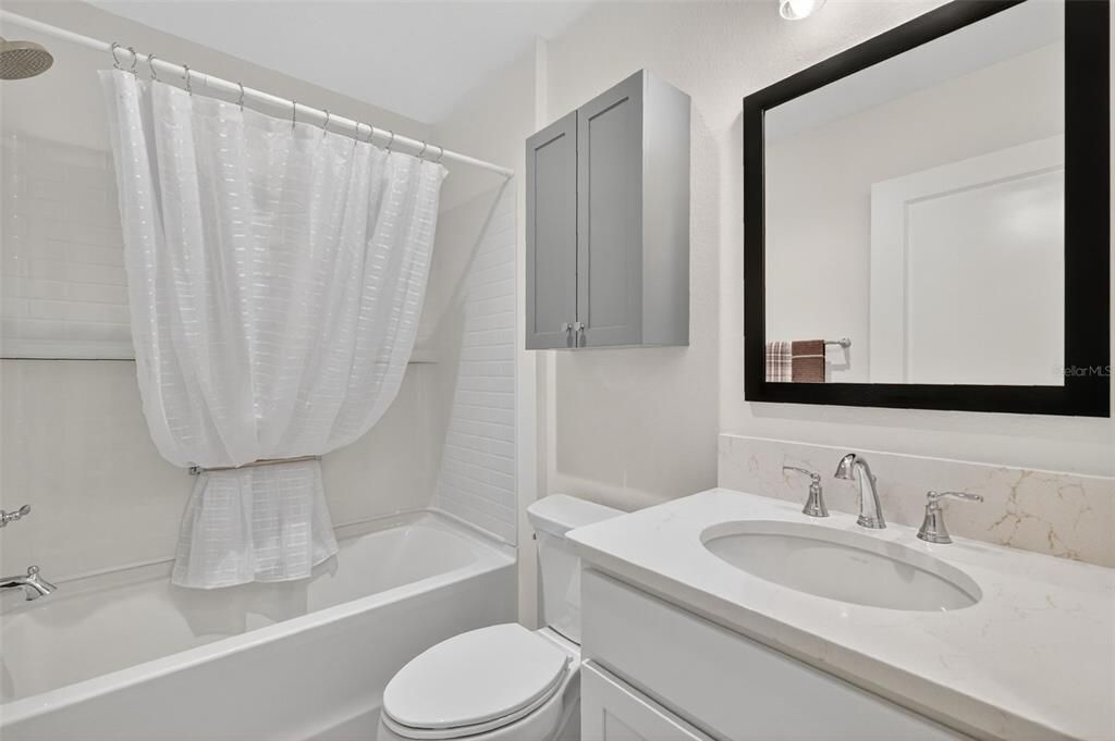 На продажу: $349,997 (2 спален, 2 ванн, 1310 Квадратных фут)