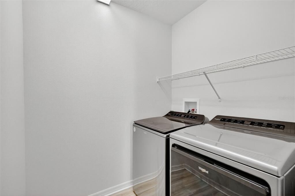 На продажу: $349,997 (2 спален, 2 ванн, 1310 Квадратных фут)