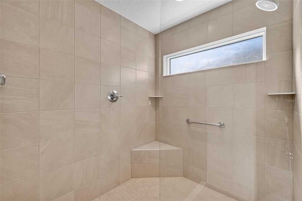 На продажу: $349,997 (2 спален, 2 ванн, 1310 Квадратных фут)