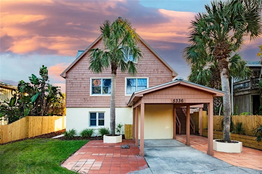 For Sale: $2,200,000 (3 beds, 3 baths, 2743 Square Feet)