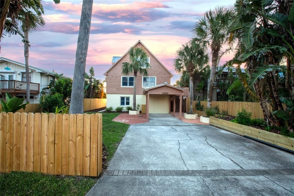 For Sale: $2,200,000 (3 beds, 3 baths, 2743 Square Feet)